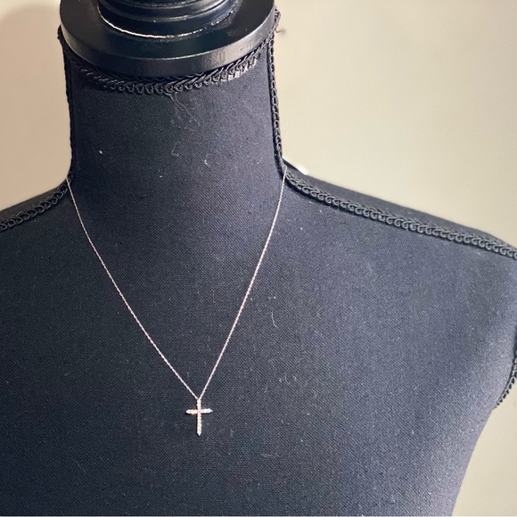 14kw gold pendant and chain cross necklace - Picture 7 of 7